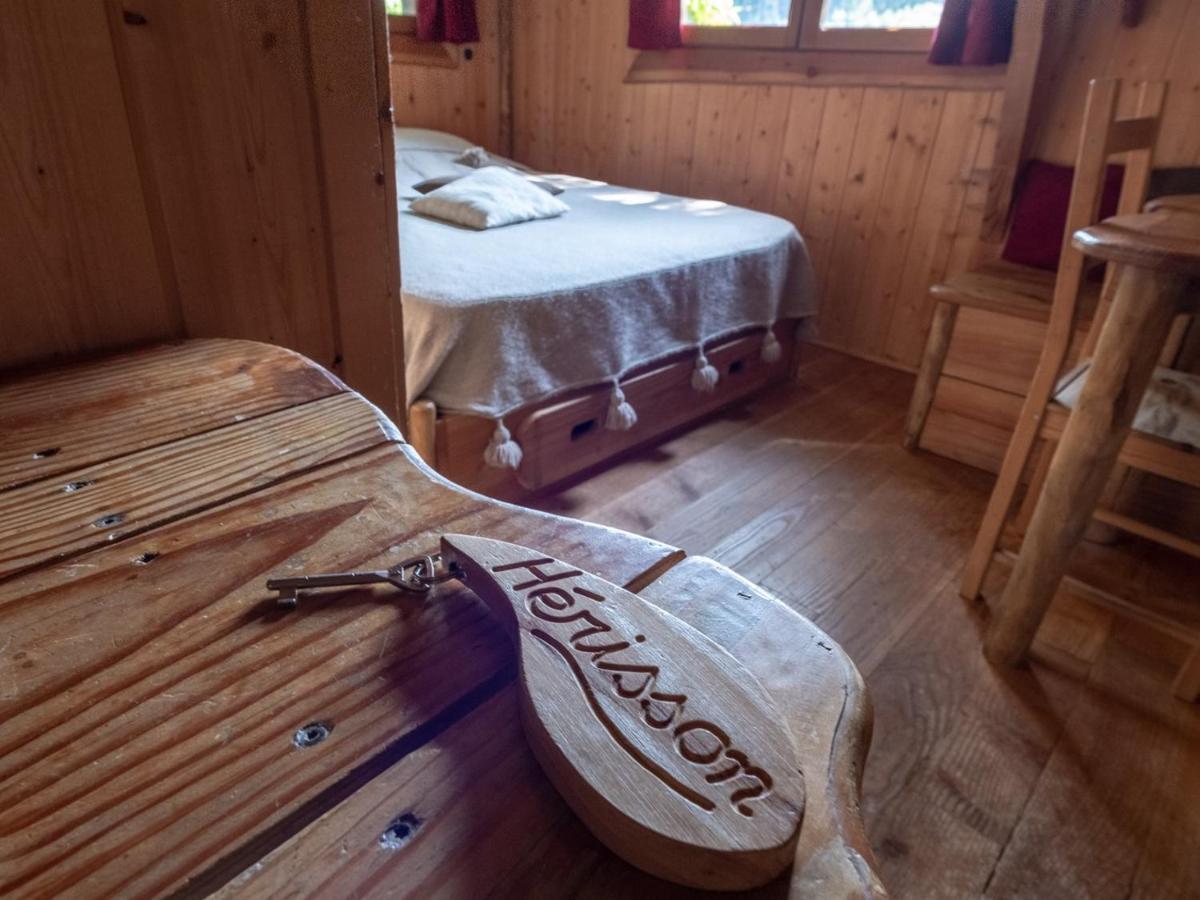 Les Cabanes De Labrousse Saint-Julien-Labrousse Экстерьер фото