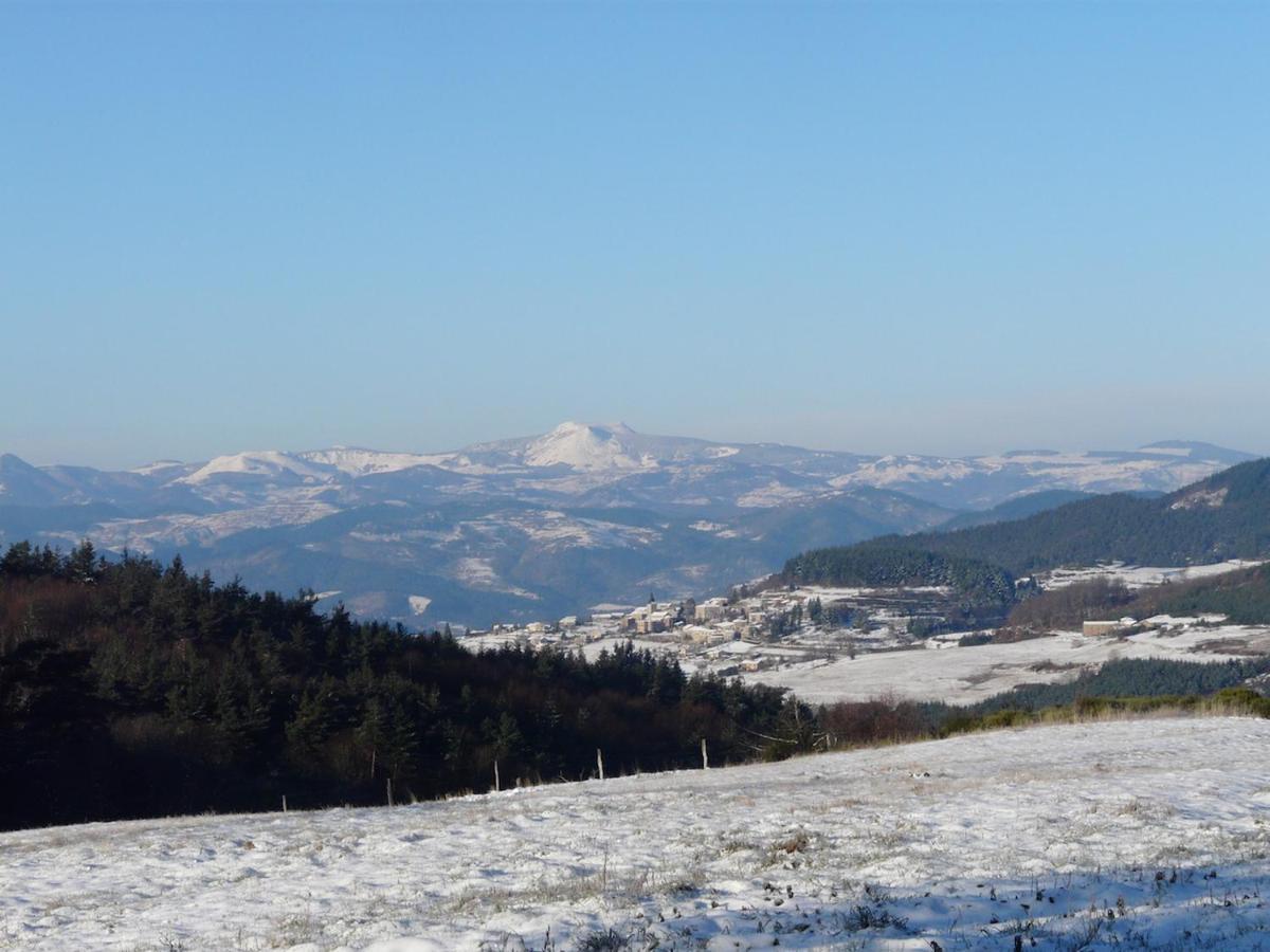 Les Cabanes De Labrousse Saint-Julien-Labrousse Экстерьер фото